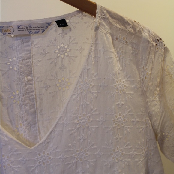 White babydoll dress in a size small! - Picture 4 of 4